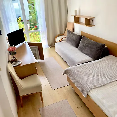 Ow Zeglarz ゲストハウス 3*